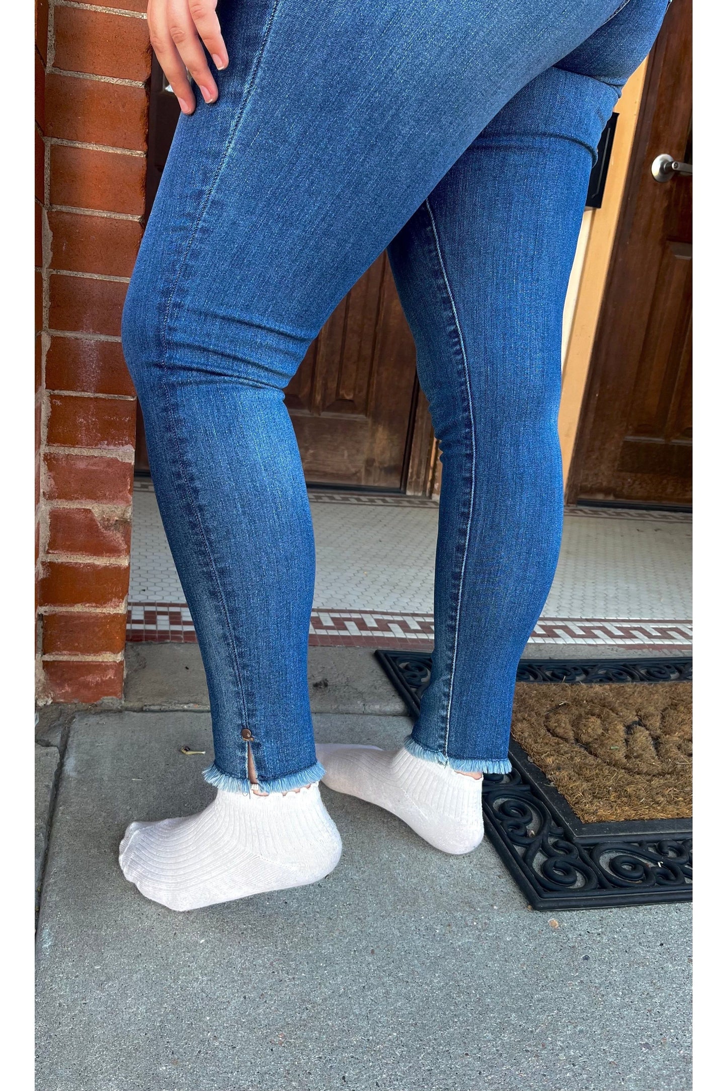 Judy Blue Control Top Fray Skinny Jeans