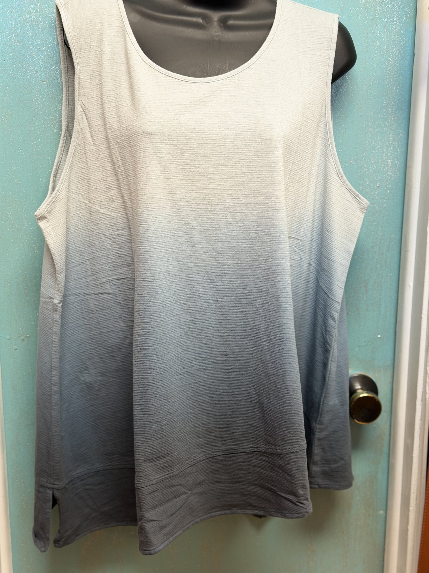 Tank top w/assymetric hem - gray ombre