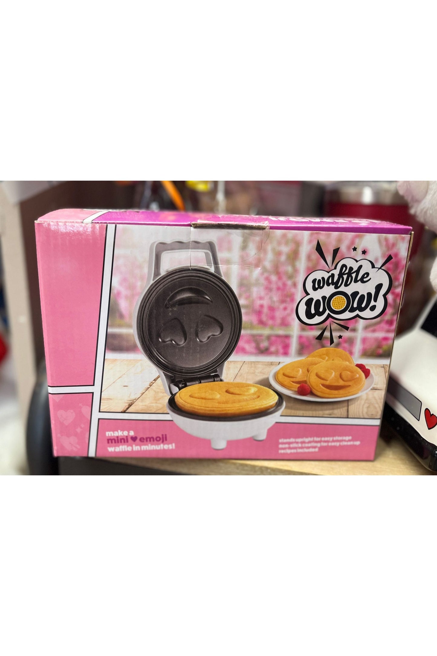 I love Emoji Waffle Maker