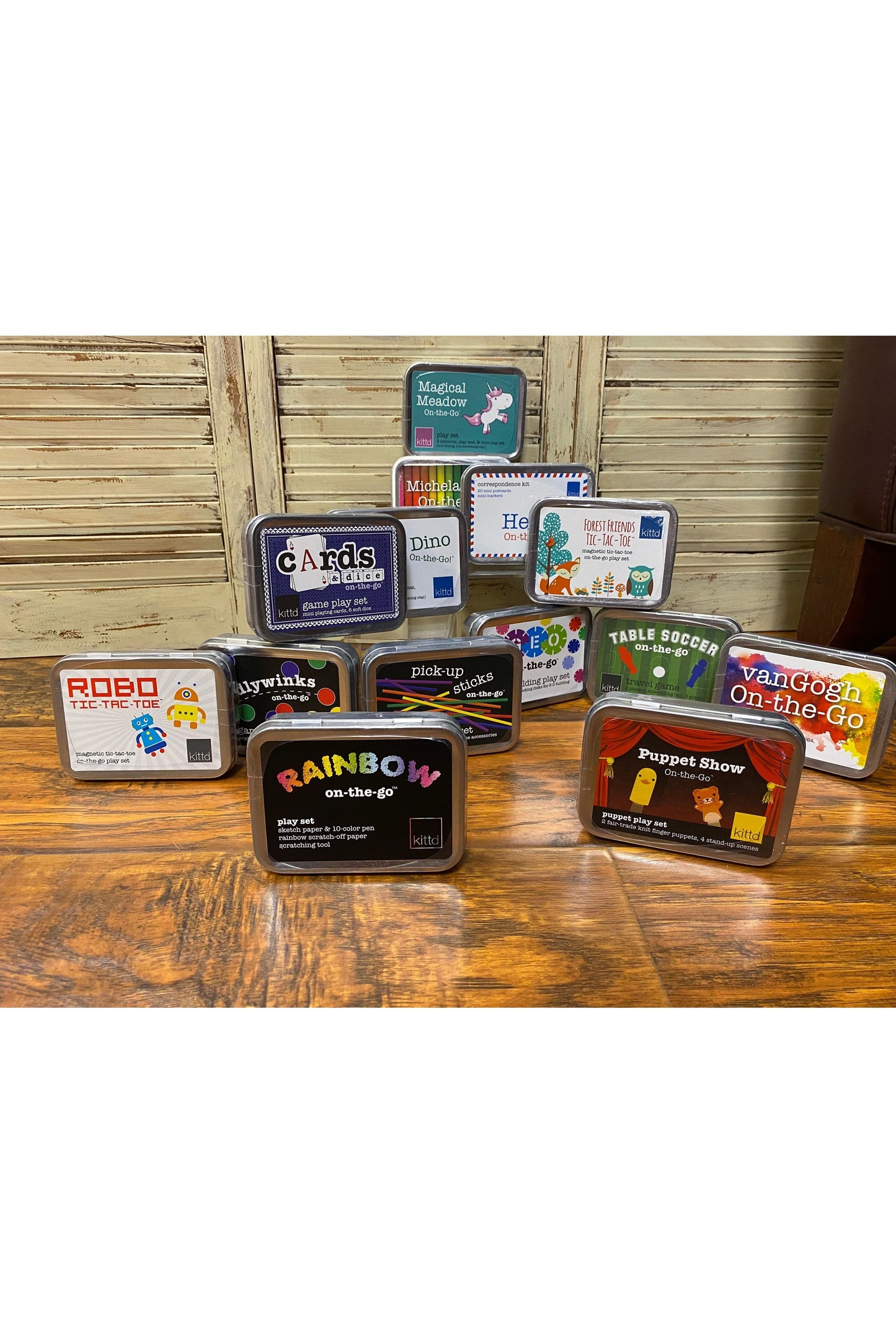 On-the-go play set