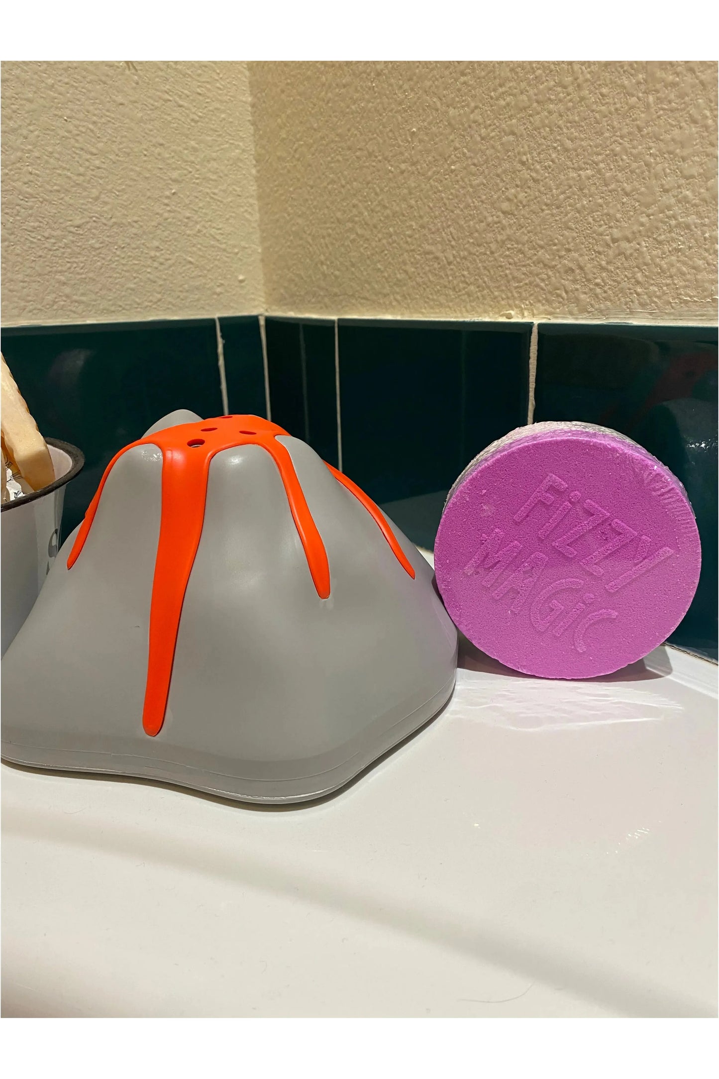 Fizzy Magic Bubbling Volcano Water Toy