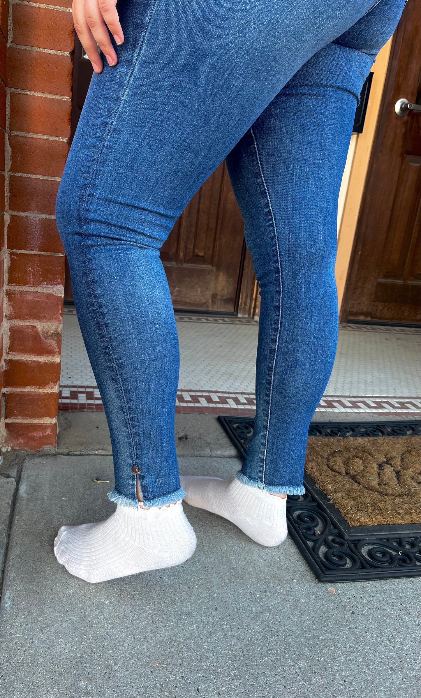 Judy Blue Control Top Fray Skinny Jeans