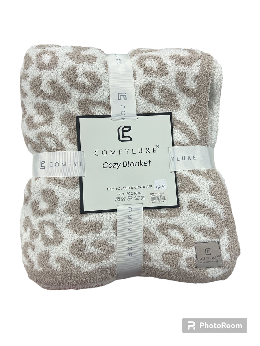 Comfy Luxe Robe and Blanket Set