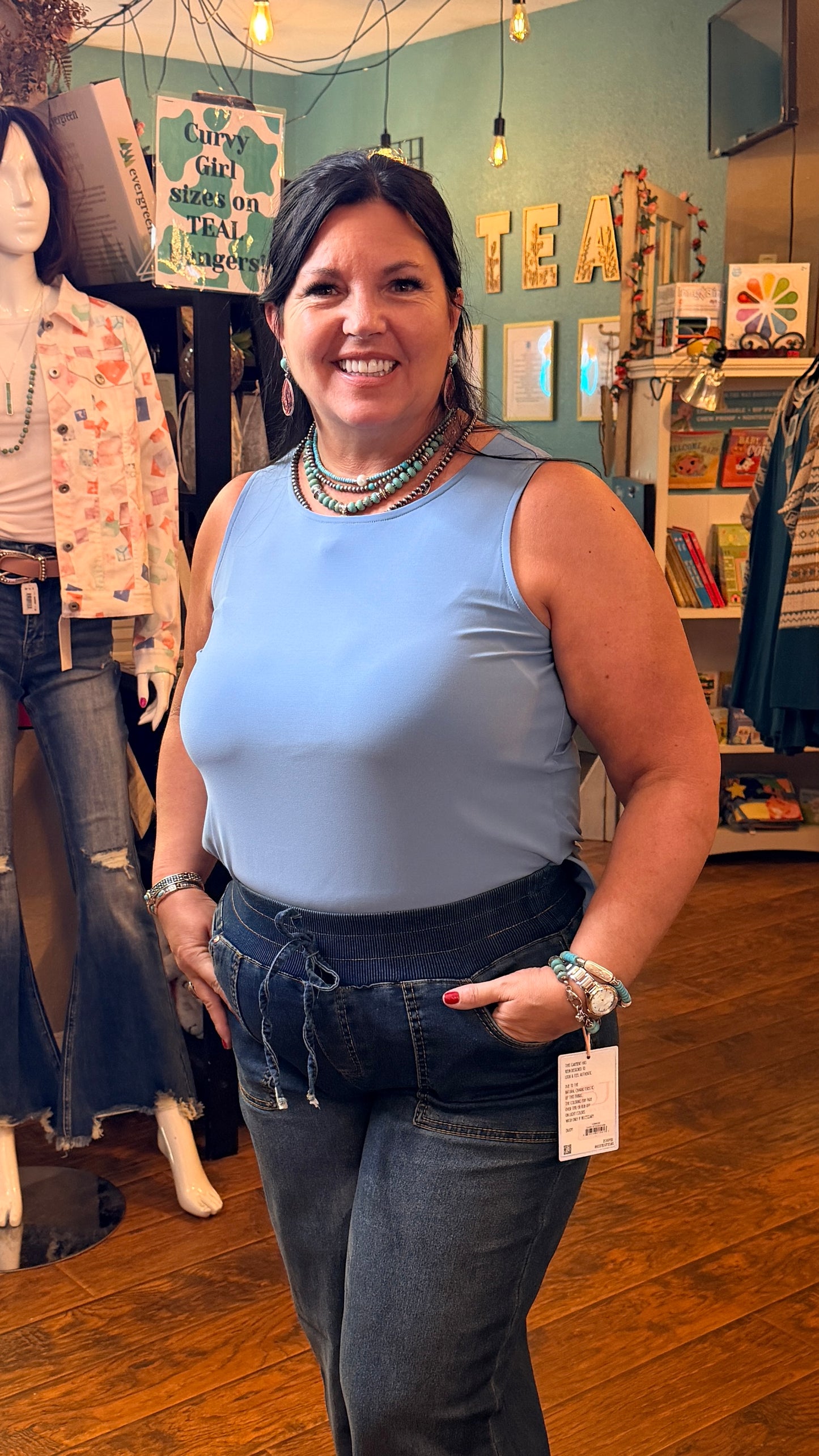 Round Neck Wrinkle Free Tank Top - blue