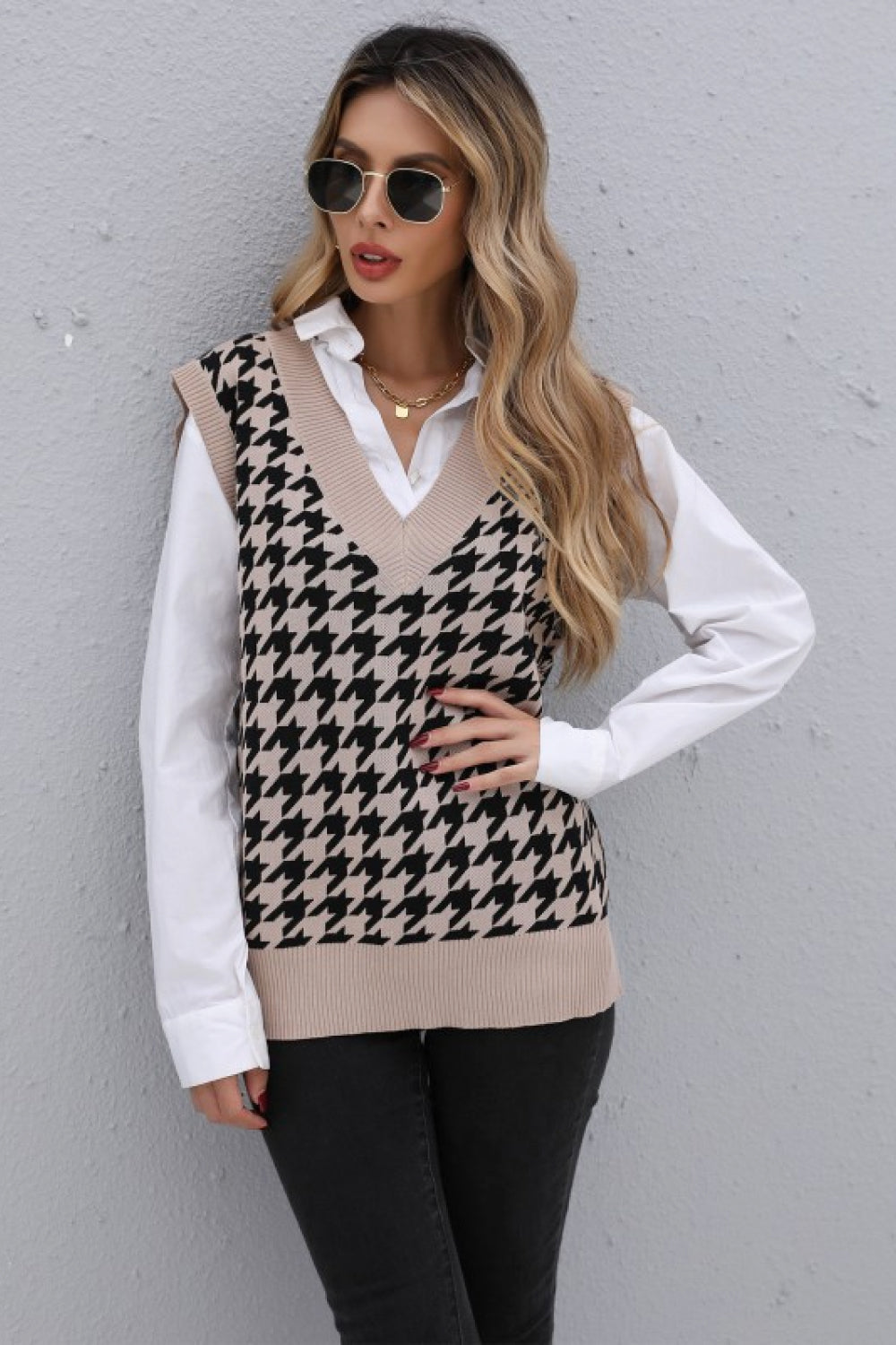 Houndstooth V-Neck Knit Vest-Online Only