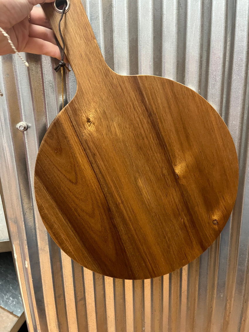 Round cutting board
